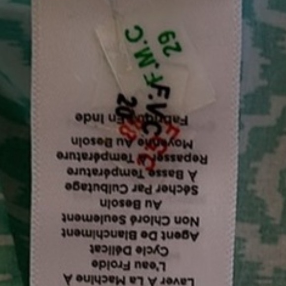 Talbots Green Embellished Tie Front Blouse
New but without tag - Picture 9 of 9